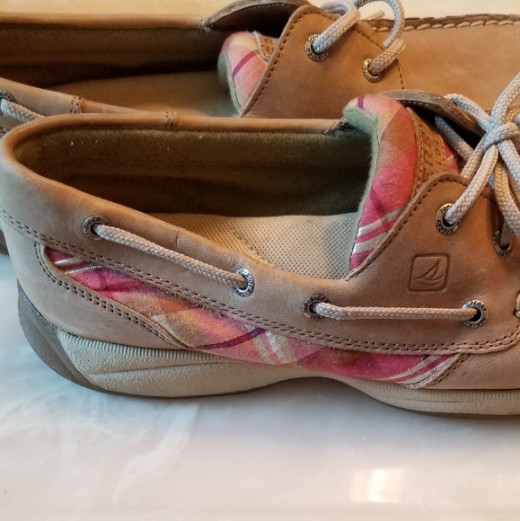 EUC, SPERRY TOP SIDER WITH PINK PLAID - Picture 8 of 8